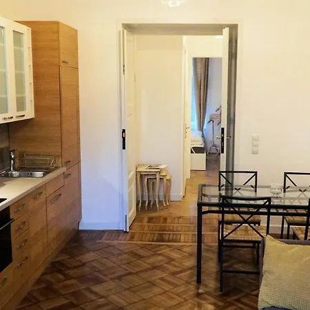 Heart Of Kazimierz 3 Bed, 2 Bath & Balcony