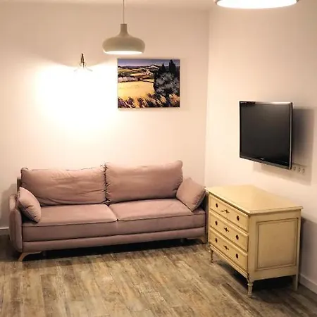Heart Of Kazimierz 3 Bed, 2 Bath & Balcony Apartment