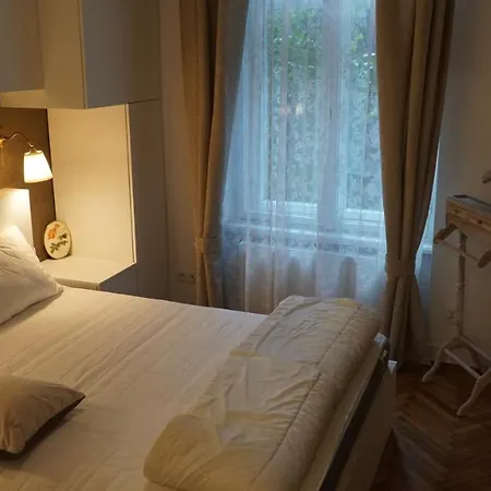 Heart Of Kazimierz 3 Bed, 2 Bath & Balcony Krasków