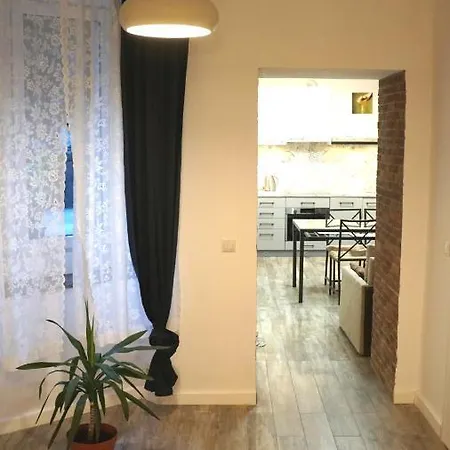 Heart Of Kazimierz 3 Bed, 2 Bath & Balcony Krasków
